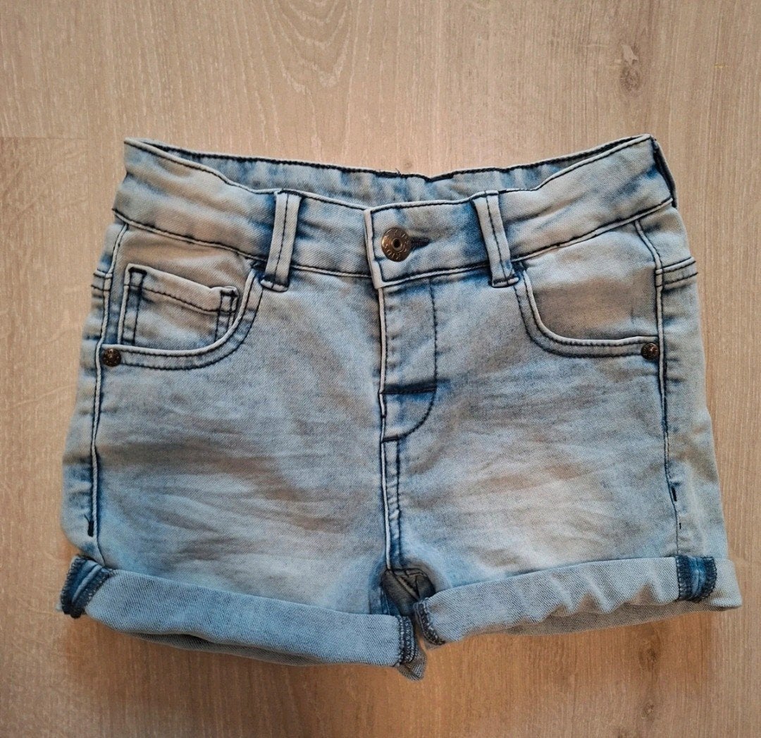 Korte jeans Wibra maat 134, Broek, Meisje, Ophalen of Verzenden, Zo goed als nieuw