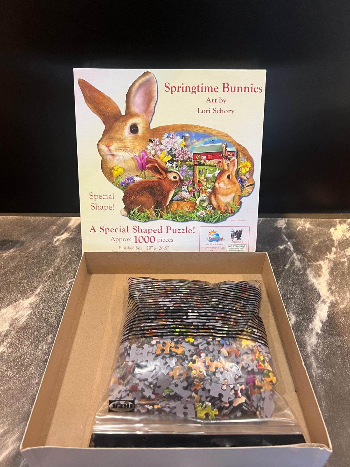 Sunsout shaped puzzel 1000 stukjes Springtime bunnies, Ophalen of Verzenden, 500 t/m 1500 stukjes, Zo goed als nieuw