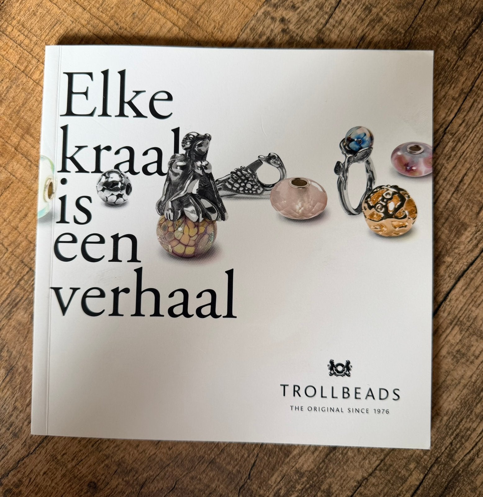 Boekje Trollbeads ‘Elke kraal is een verhaal’, Ophalen of Verzenden, Nieuw, Trollbeads