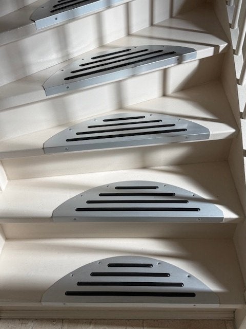 Trap trede  aluminium  met Rubber strepen, Ophalen of Verzenden, Gebruikt