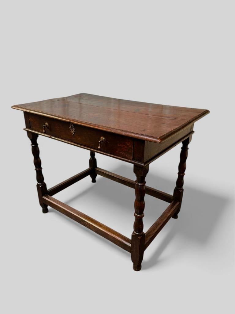 Prachtig origineel Engels wandtafeltje in eikenhout, ca. 168, Ophalen