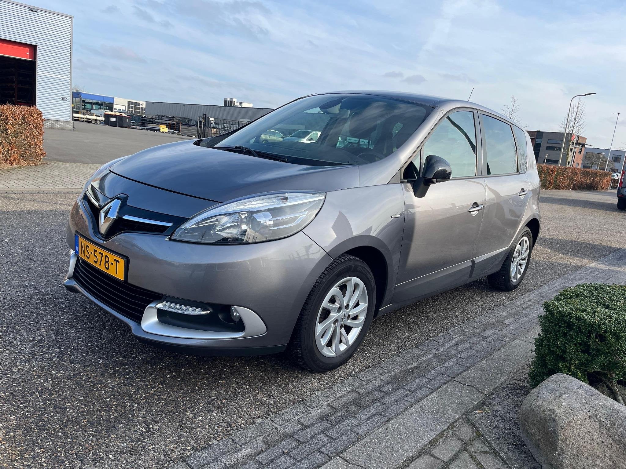 Renault Scénic 1.5 dCi Limited | NAVI | Cruise control | Ai, Auto's, Renault, Voorwielaandrijving, Stof, Gebruikt, 4 cilinders