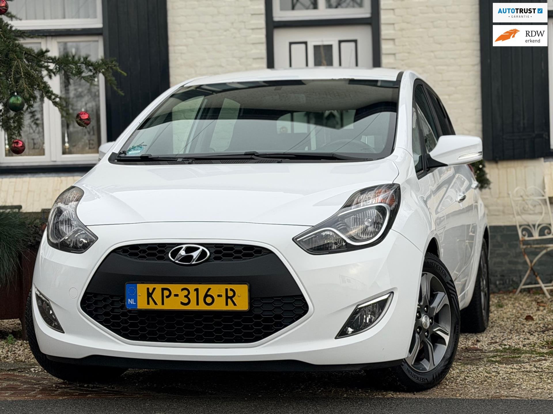 Hyundai Ix20 1.4i Go!|Camera|Navi|Bluetooth|Dealer onderhoud, Voorwielaandrijving, Dealer onderhouden, Gebruikt, 4 cilinders