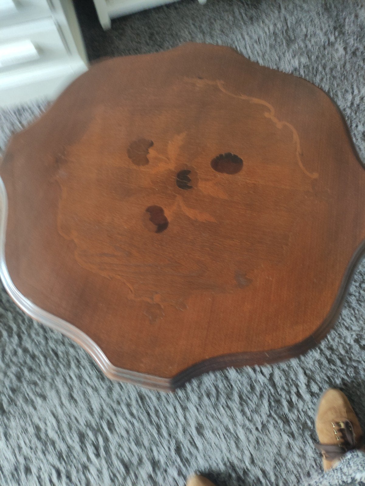 klassiek/oud tafeltje, Ophalen, Hout