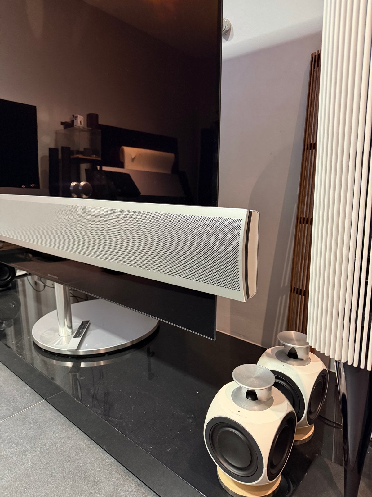 Beovision Eclipse 65 OLED + Alu front bang olufsen b&o, Overige merken, Ophalen of Verzenden, Zo goed als nieuw, 100 cm of meer
