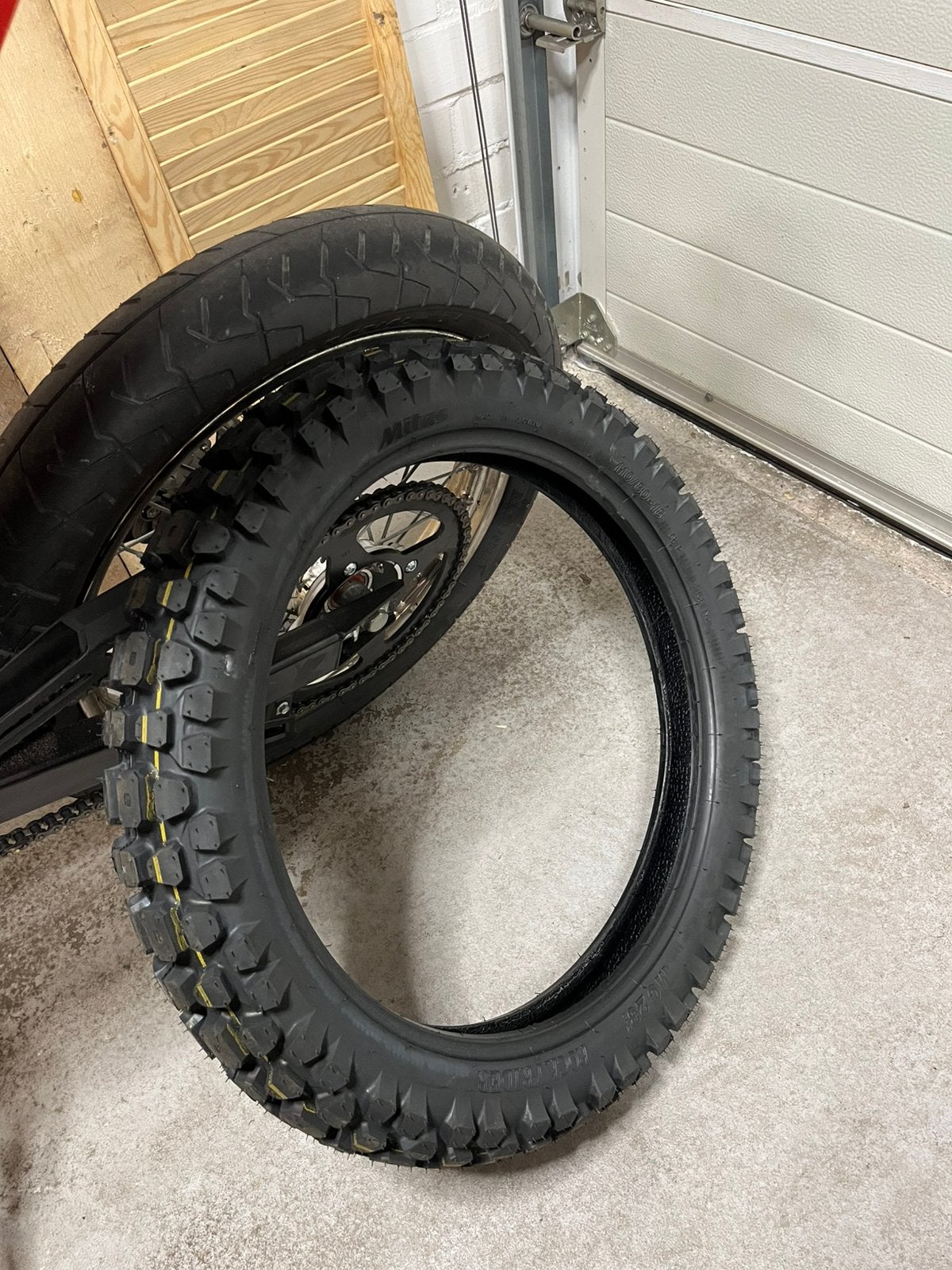 Mitas RockyRider 110/80-18 motorcrossband, Motoren, Ophalen, Nieuw
