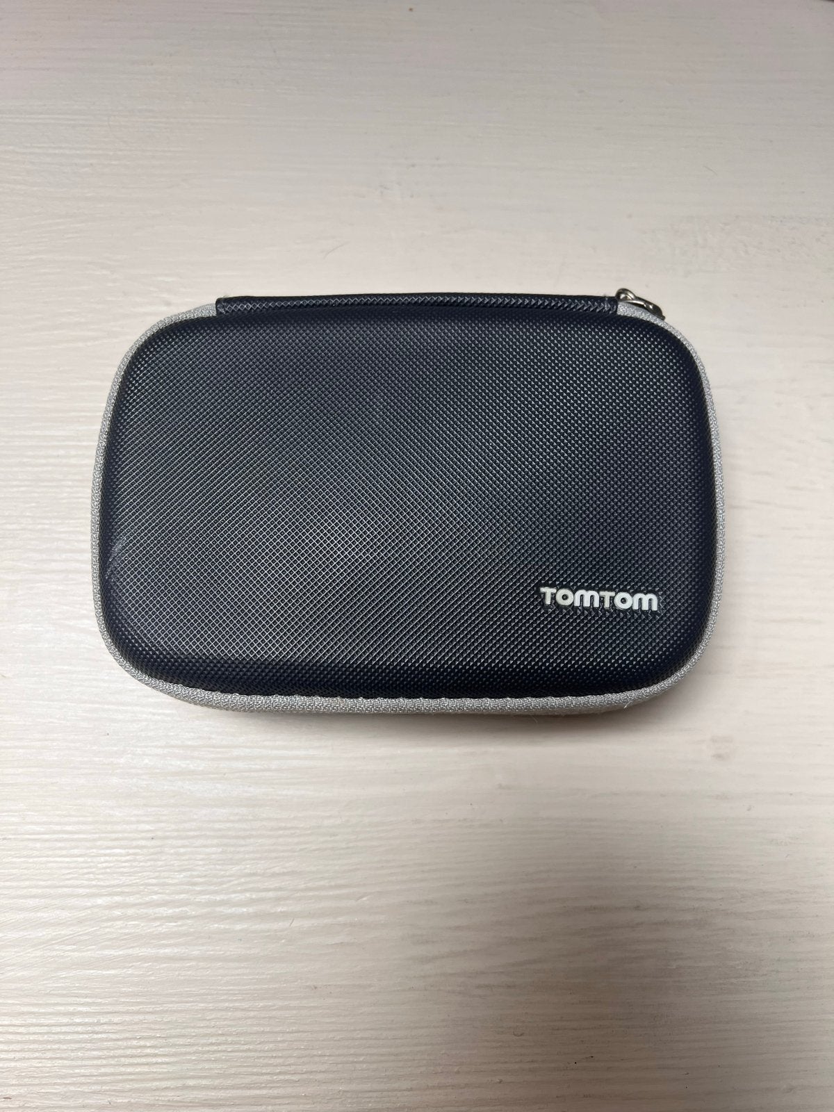 TomTom navigatiesysteem met hoesje en kabel, Ophalen of Verzenden, Gebruikt