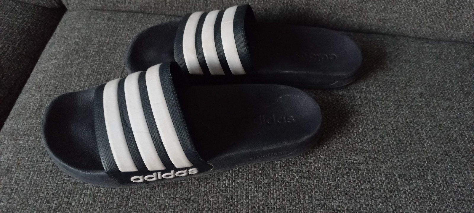 adidas slippers maat 40,5, Ophalen of Verzenden, Zo goed als nieuw
