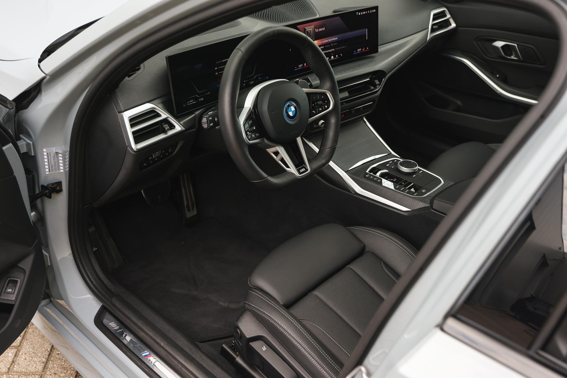 BMW 3 Serie Touring 330e M Sport Automaat / Trekhaak / Panor, Auto's, Achterwielaandrijving, Gebruikt, 4 cilinders, Met garantie (alle)