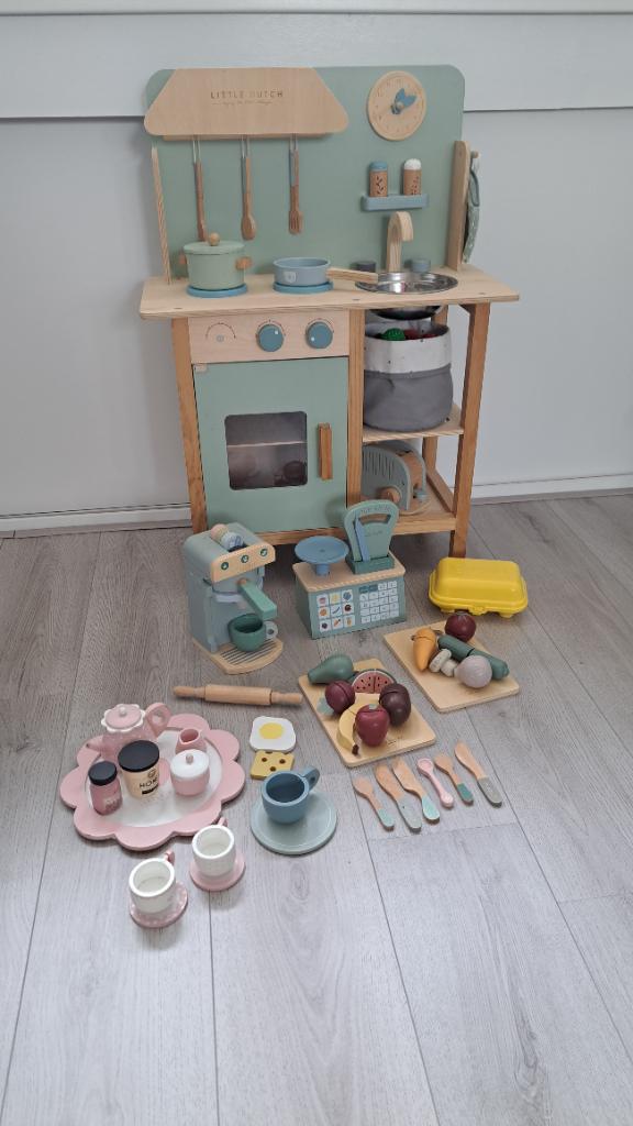 Little dutch keukentje + toebehoren, Kinderen en Baby's, Speelgoed | Speelkeukens, Ophalen, Gebruikt, Hout, Speelkeuken