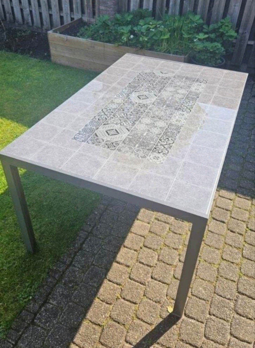 Tuin/Balkontafel met omkeerbaar blad (glas/betonlook), Tuin en Terras, Tuintafels, Rechthoekig, Ophalen