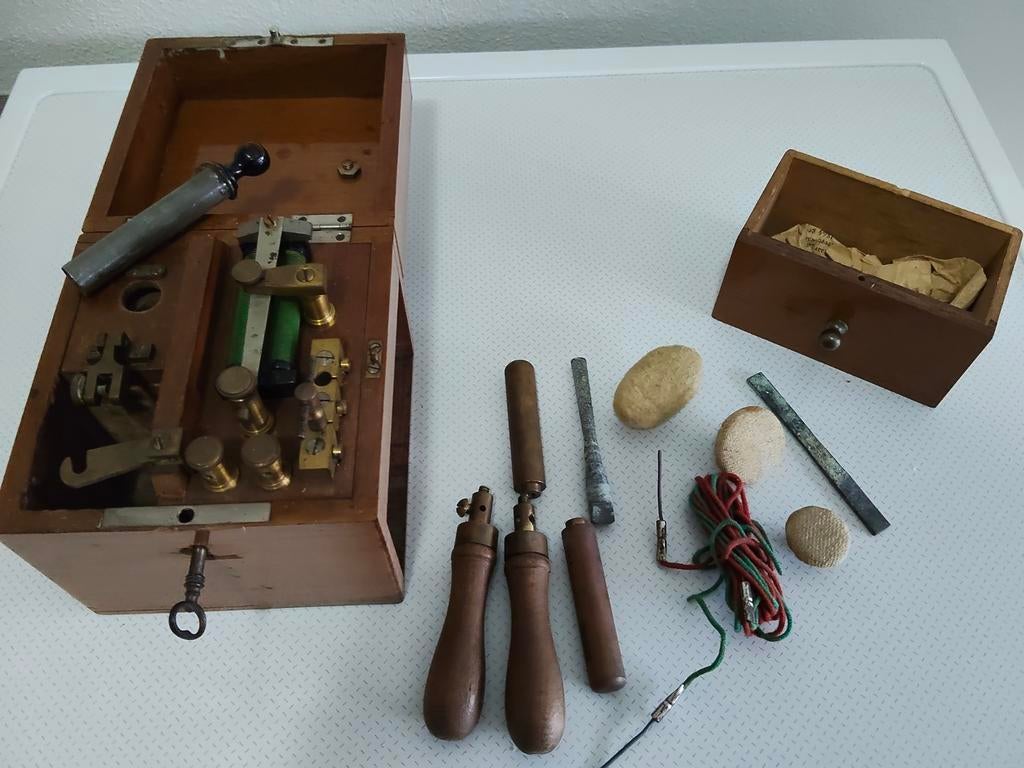 Zeldzaam Antiek medisch inductie apparaat, Ophalen of Verzenden