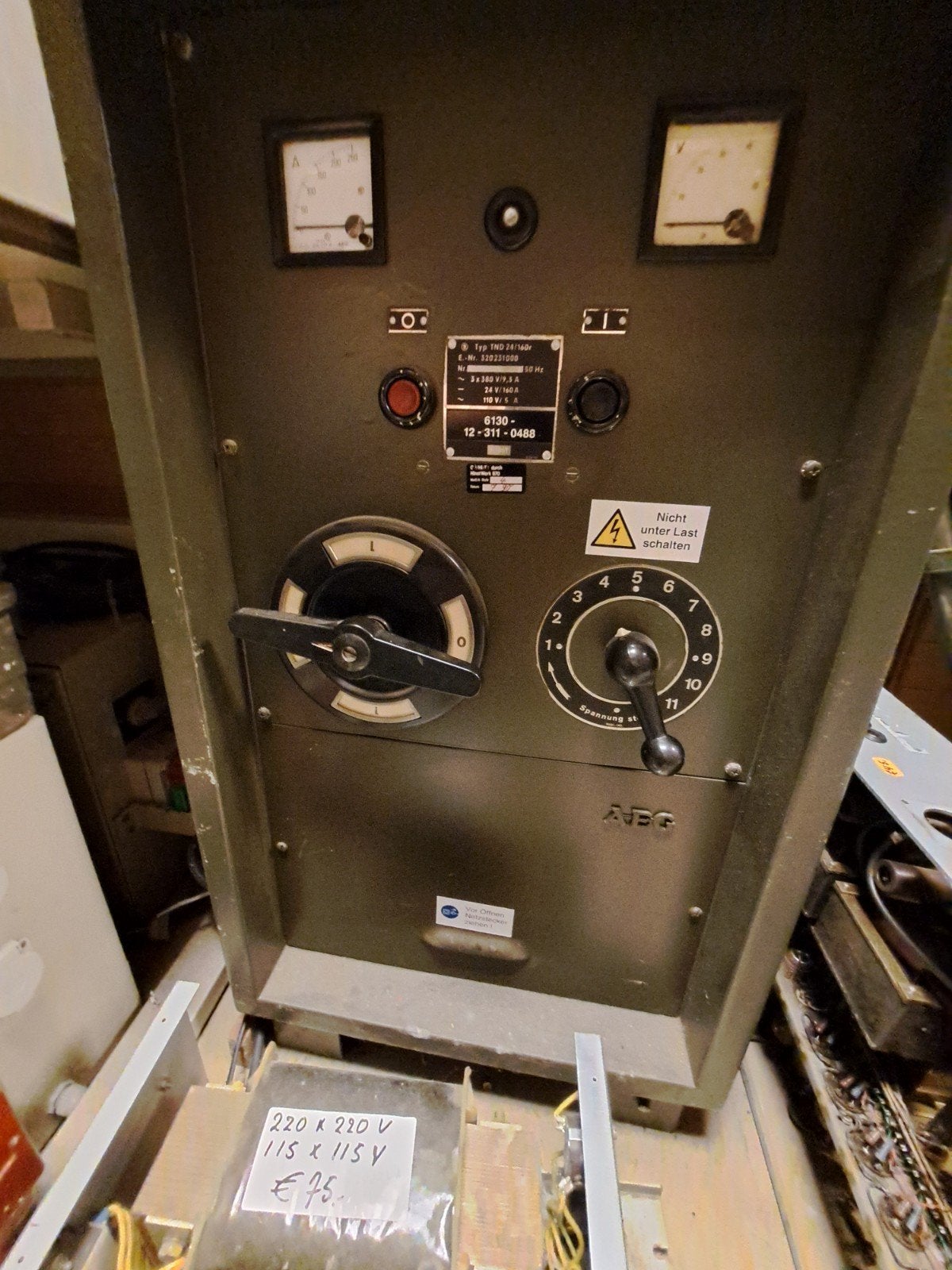 Vintage Industriële Acculader / Transformator - Frako Typ TN, Verzamelen, Ophalen, X, Landmacht, X