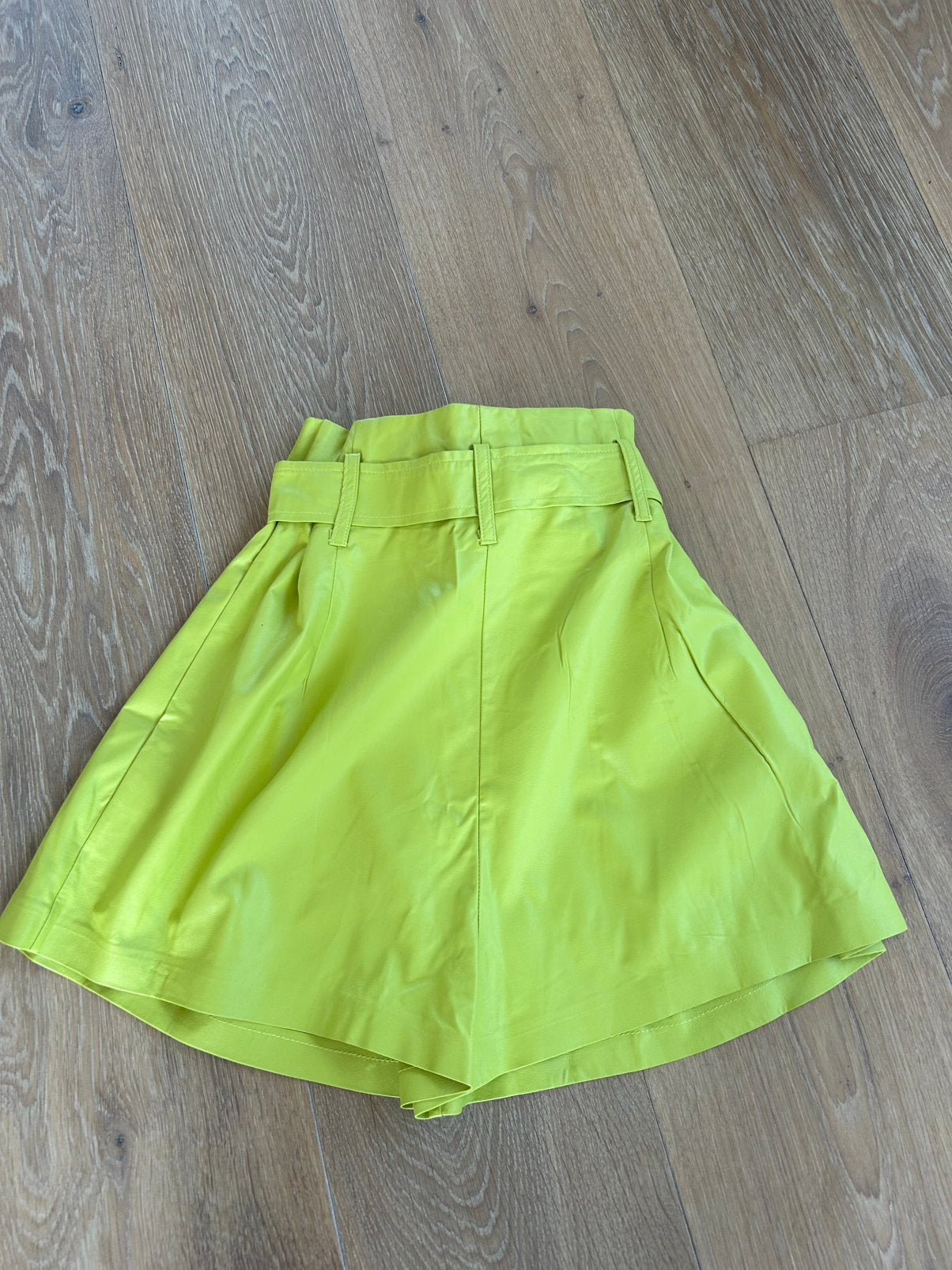 DENNY ROSE vegan leather short lime mt 36, 38 en 42, Italie, Verzenden, Nieuw, Gaudi