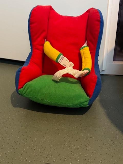 Autostoeltje voor de pop, Kinderen en Baby's, Speelgoed | Poppen, Ophalen of Verzenden, Zo goed als nieuw, Overige typen