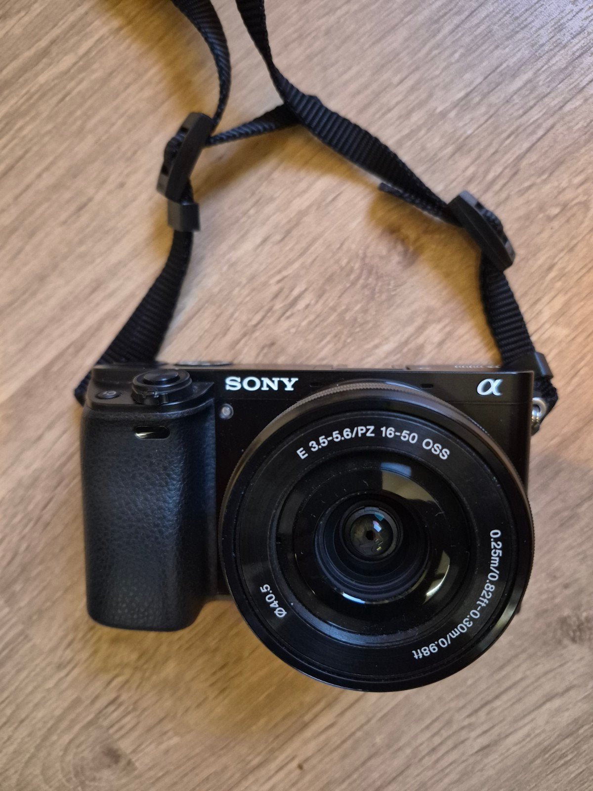 Sony Alpha a6000 systeemcamera met 16-50mm lens, Audio, Tv en Foto, Fotocamera's Digitaal, Gebruikt, Beeldstabilisatie, Accu, Ophalen of Verzenden