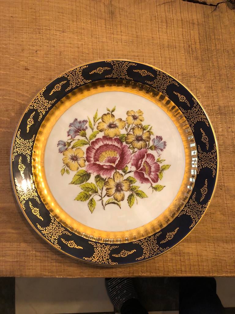 Decoratief bord met bloemen en goudkleurige rand, Antiek en Kunst, Ophalen