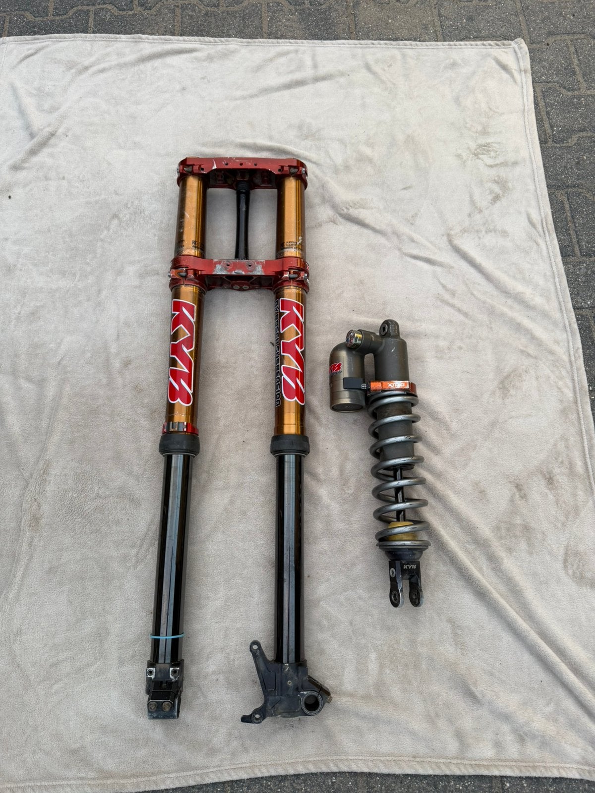 KYB A kit, Motoren, Onderdelen | Overige, Ophalen of Verzenden, Gebruikt