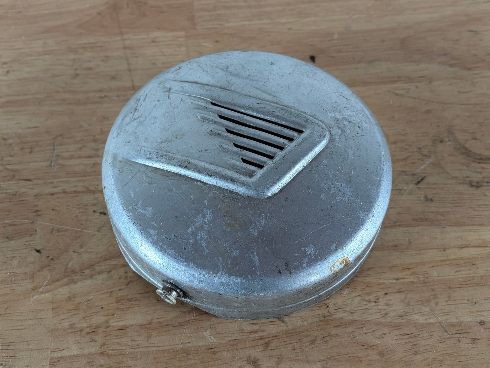 Vliegwieldeksel Aluminium Peugeot 102/103/104/GL10, Verzenden, Gebruikt, Overige typen