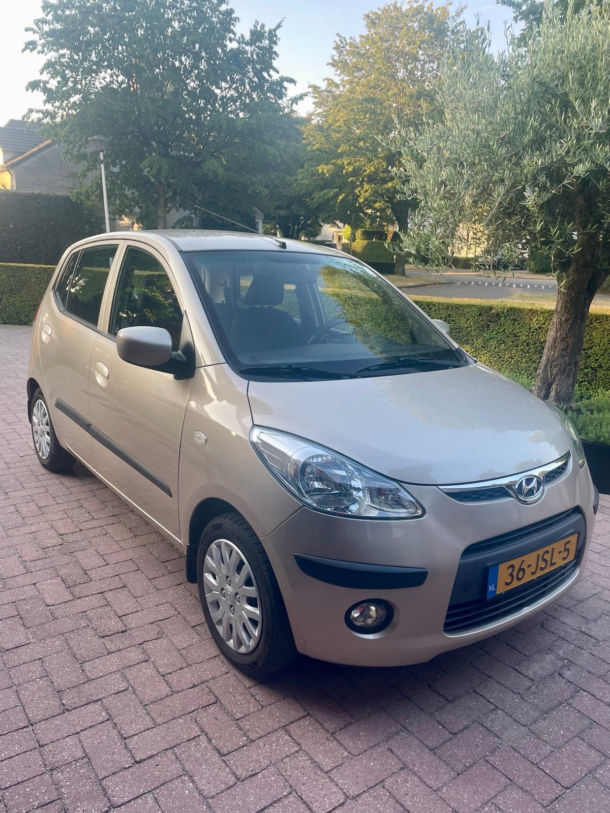 Hyundai i10 1.1I 5-deurs Automaat 2009 Beige 109710 km, Auto's, 31 €/maand, 4 cilinders, Beige, Origineel Nederlands