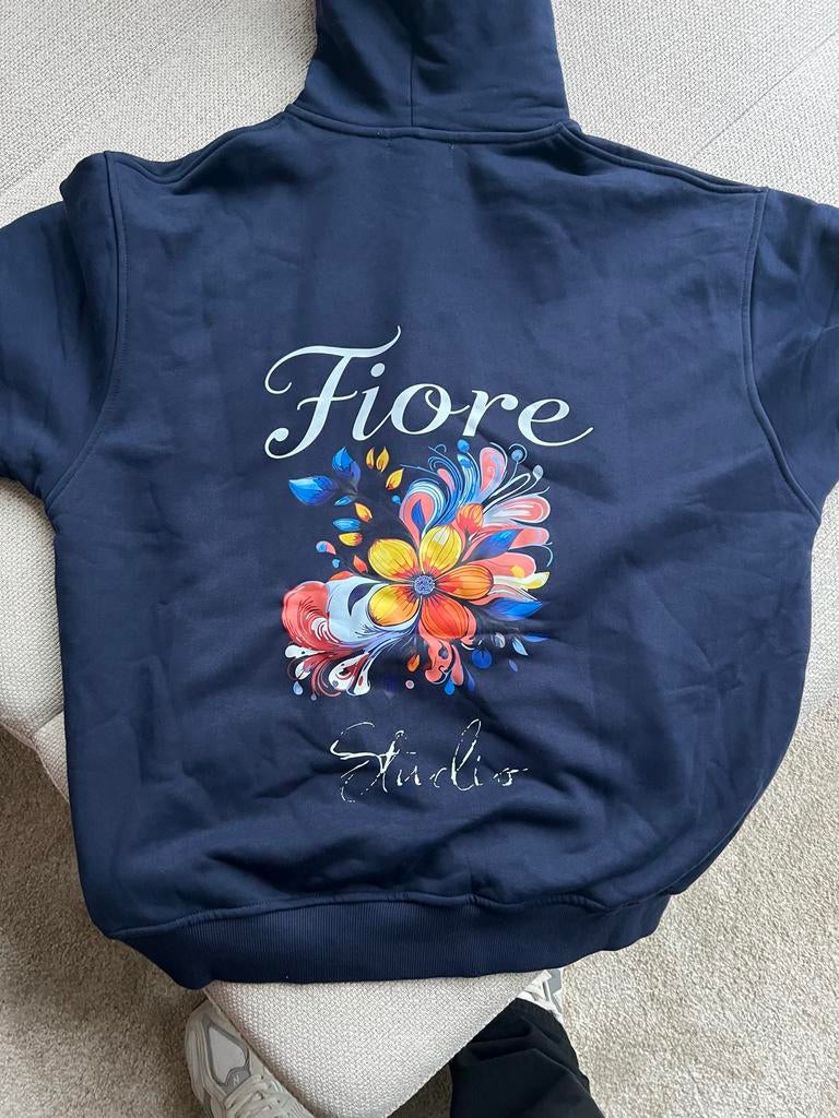 Partij 40 hoodies met bedrukking in één keer over te nemen, Ophalen of Verzenden, Zo goed als nieuw