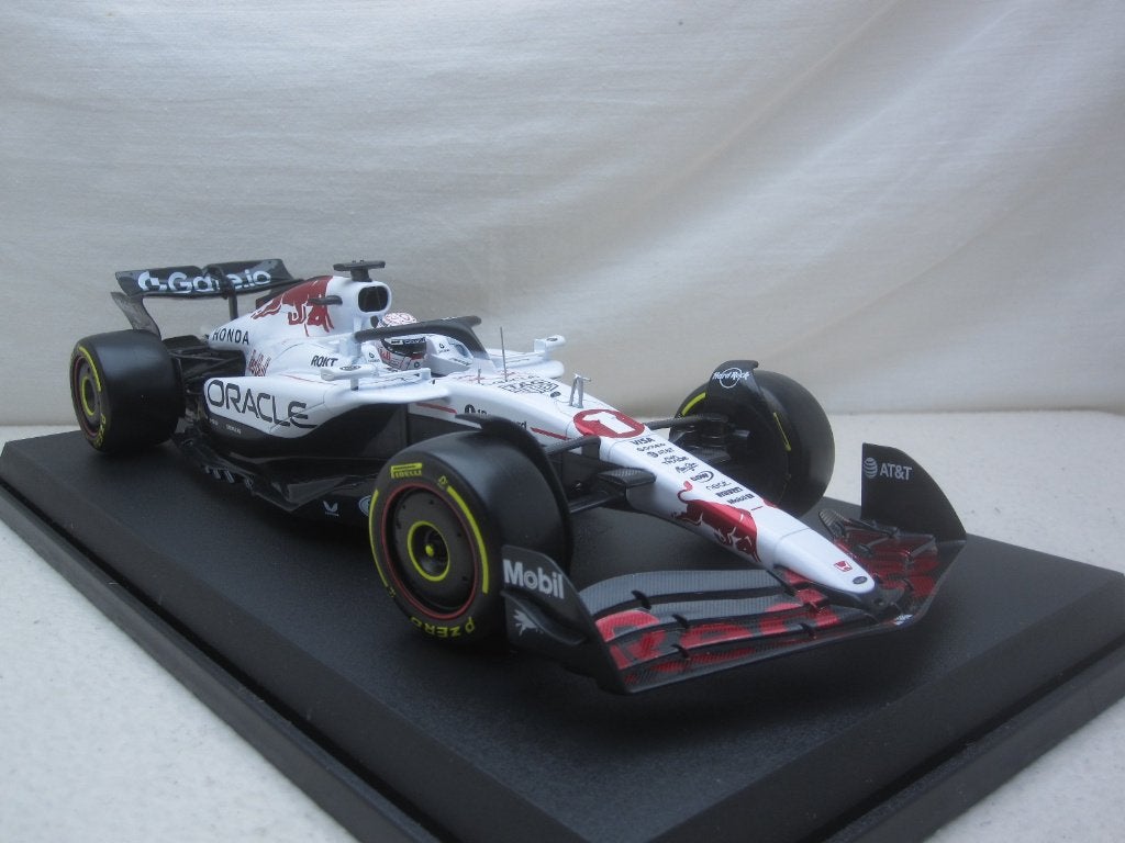 Red Bull RB21 #1 GP Japan 2025 Verstappen 1:18 Bburago, Ophalen of Verzenden, Nieuw, Auto, Bburago