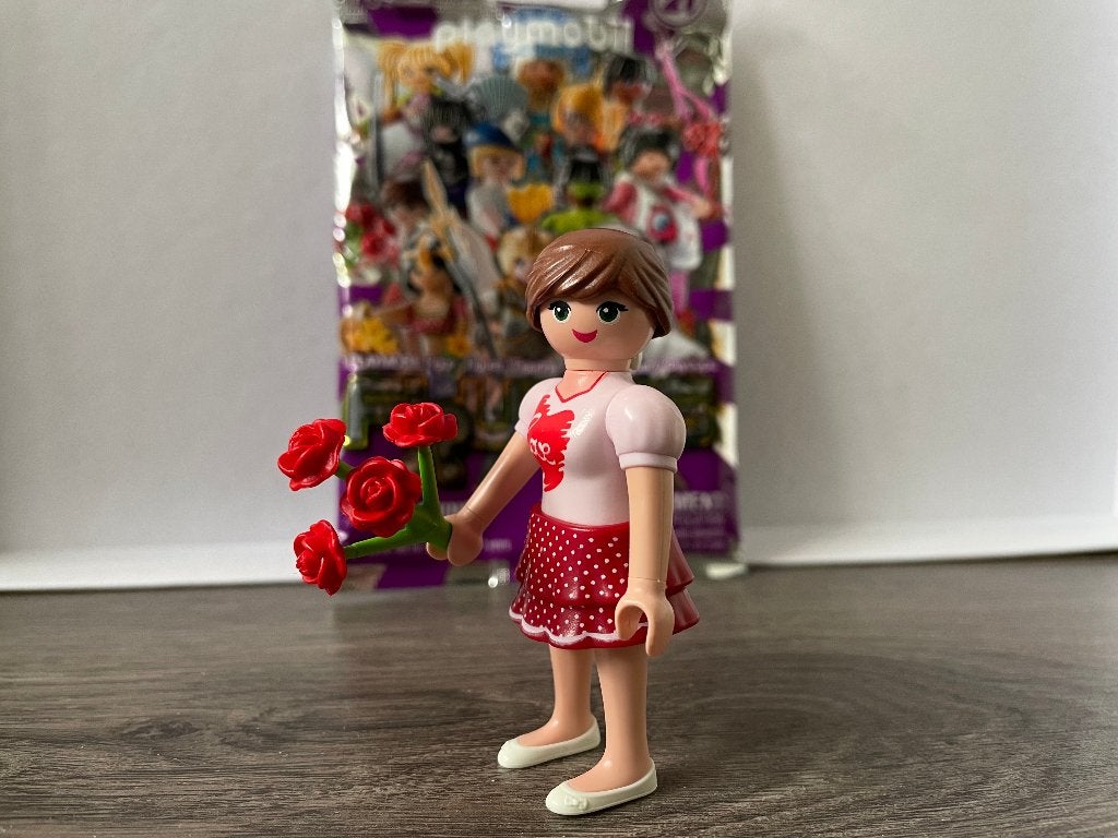 Playmobil Figures Serie 21 Meisje met Rozen 70733, Ophalen of Verzenden, Nieuw, Complete set