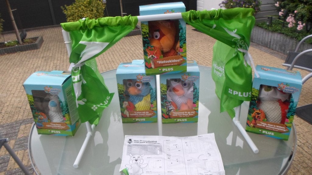 NIEUW ! PLUS fabeltjeskrant poppenkast en 5 handpoppen, Ophalen of Verzenden, Nieuw