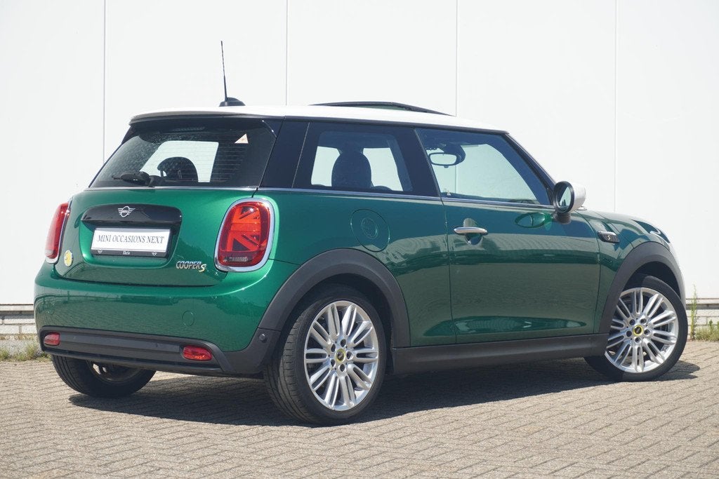 MINI 3-deurs Electric | Classic Uitvoering | Connected Navig, Auto's, Mini, 4 stoelen, Mini Electric, 184 pk, Parkeersensor