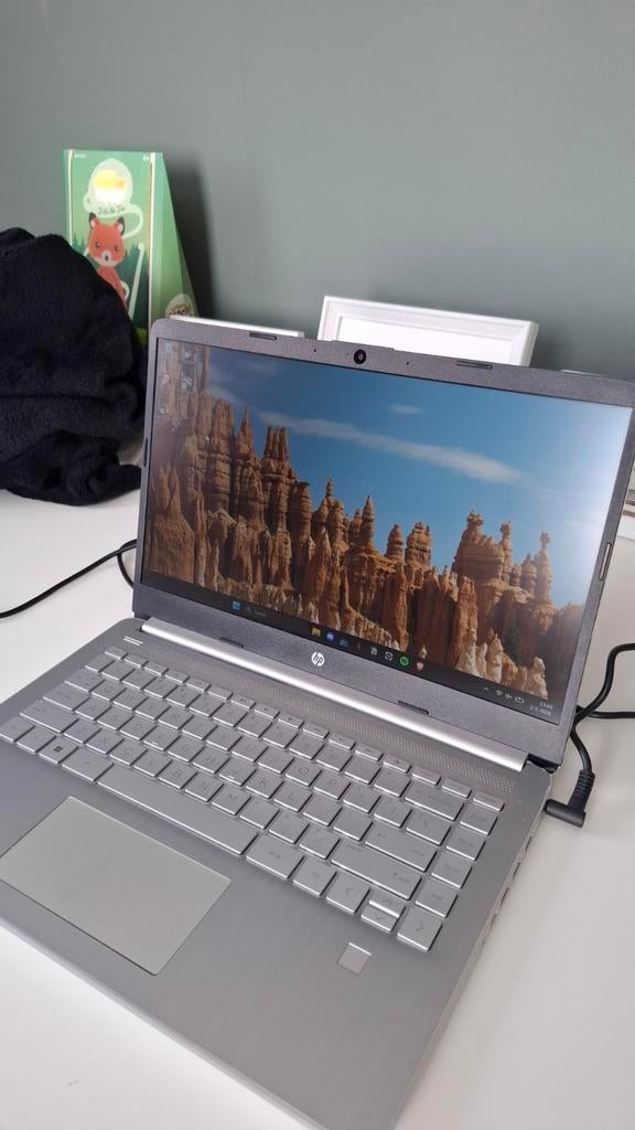 HP Laptop 14s-fq1716nd - Voor school en lichte games, Computers en Software, Windows Laptops, Gebruikt, 2 tot 3 Ghz, Qwerty, AMD Ryzen 5 5500U with Radeon Graphics
