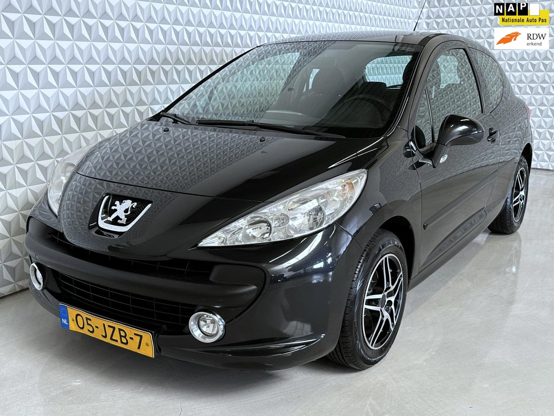 Peugeot 207 1.4 VTi Look Airconditioning + Cruise control, Auto's, Voorwielaandrijving, Stof, Gebruikt, Zwart