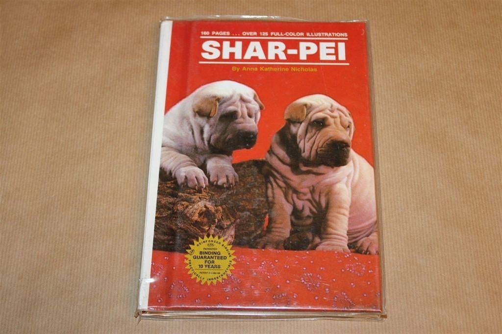Chinese Shar-Pei — Rijk Geïllustreerd Handboek, Ophalen of Verzenden, Gelezen, Honden