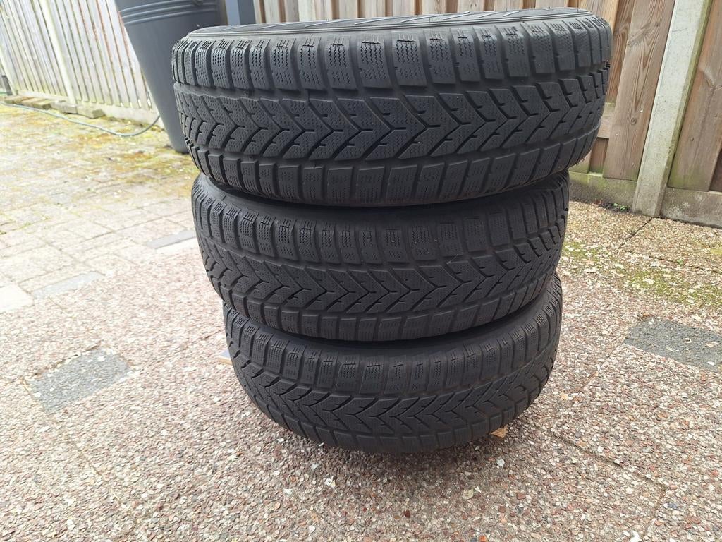 4 Vredestein Snowtrack winterbanden 15 inch., Auto-onderdelen, Overige Auto-onderdelen, Ophalen of Verzenden