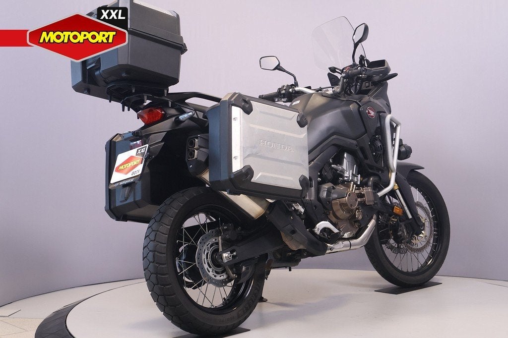 Honda CRF 1000 AFRICA TWIN DCT (bj 2017), Motoren, Honda Motor Europe Ltd, Toermotor, Customer.service@honda-eu.com, Rivium Boulevard 200-234
2909 LK  Capelle aan den Ijssel, NL