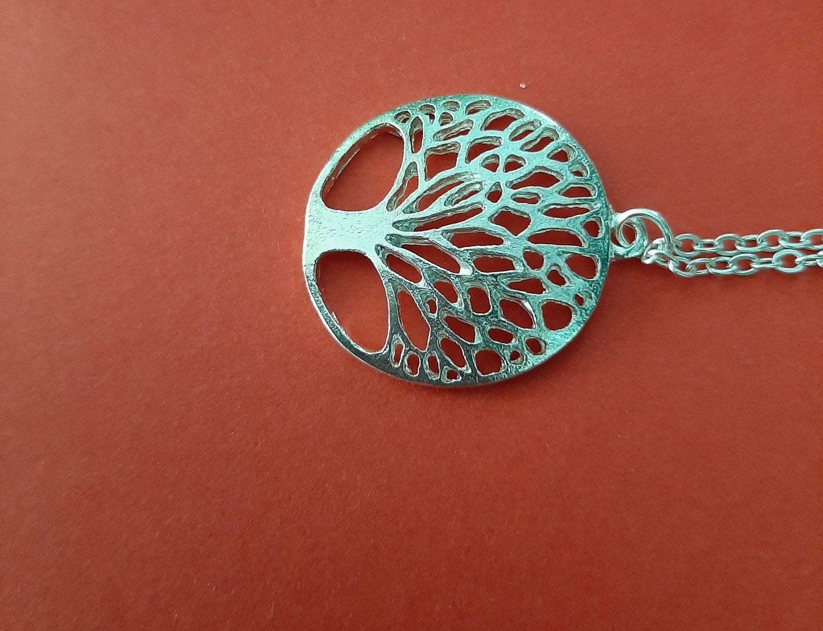 Zilverkleurige ketting met levensboom hanger, Verzenden, Nieuw, Zilver, Overige materialen