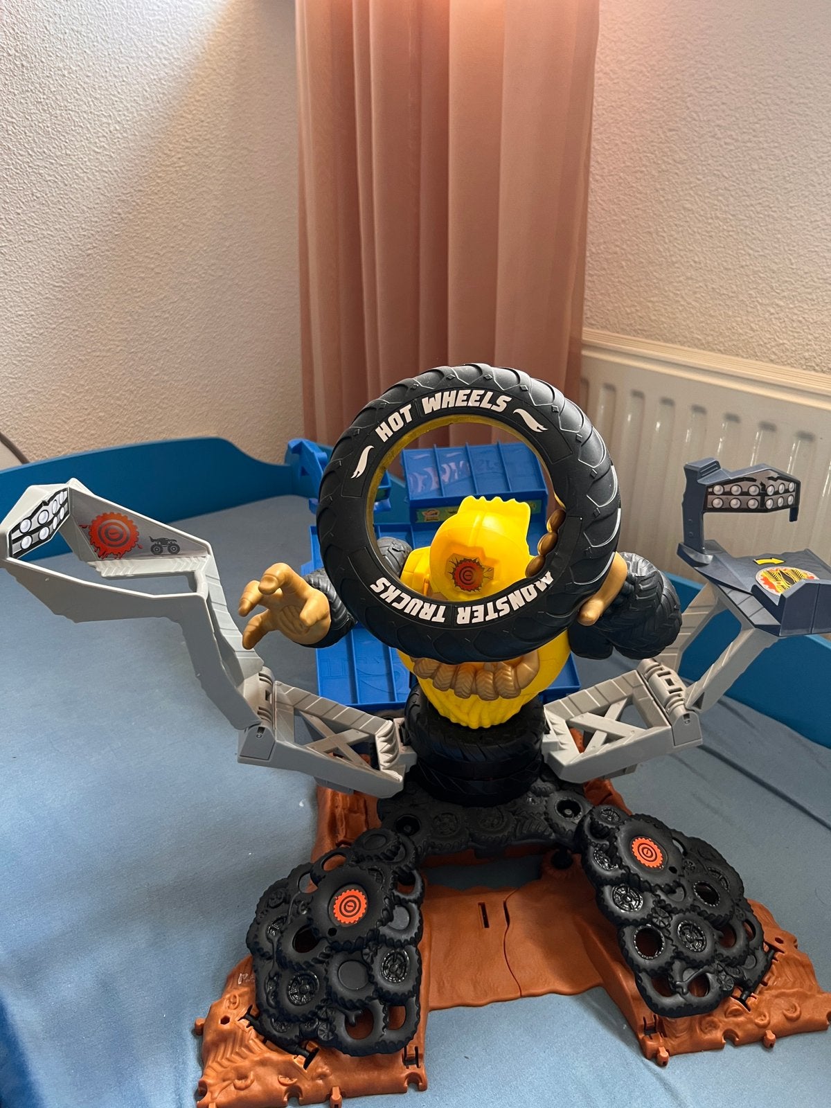 Hotwheels with gorilla, Ophalen of Verzenden, Zo goed als nieuw, Handmatig, Hot Wheels