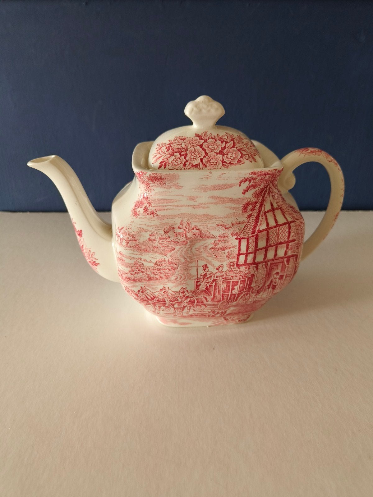 Antieke Wedgwood theepot 'Dickens Coaching Days', Antiek en Kunst, Ophalen of Verzenden