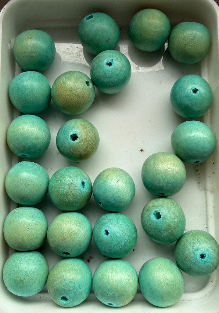 24 stuks turquoise houten kralen 20 mm handgemaakt Indonesië, Ophalen of Verzenden, Nieuw, Kraal