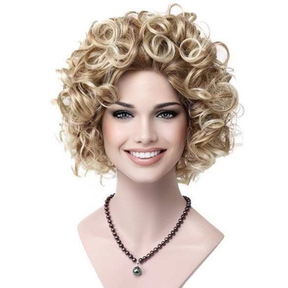 Moderne vlotte pruik kort krullend haar kleur 27T613, Verzenden, Nieuw, Pruik of Haarverlenging