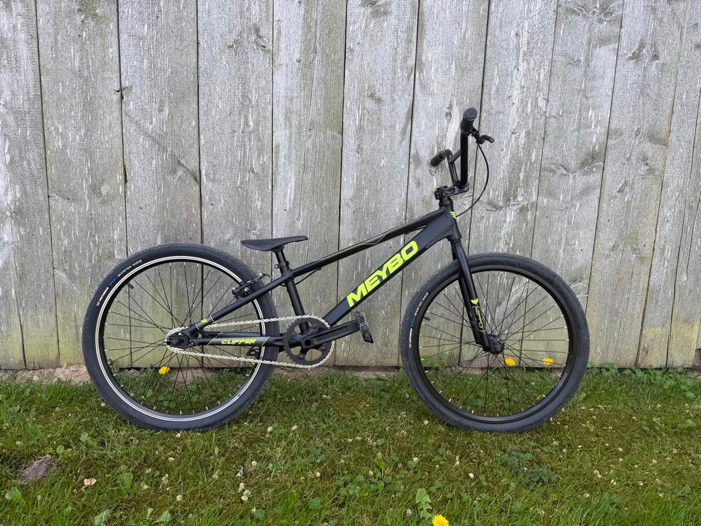 Meybo Clipper BMX Racefiets Maat L, Ophalen, 24 inch of meer, Gebruikt, Velgrem