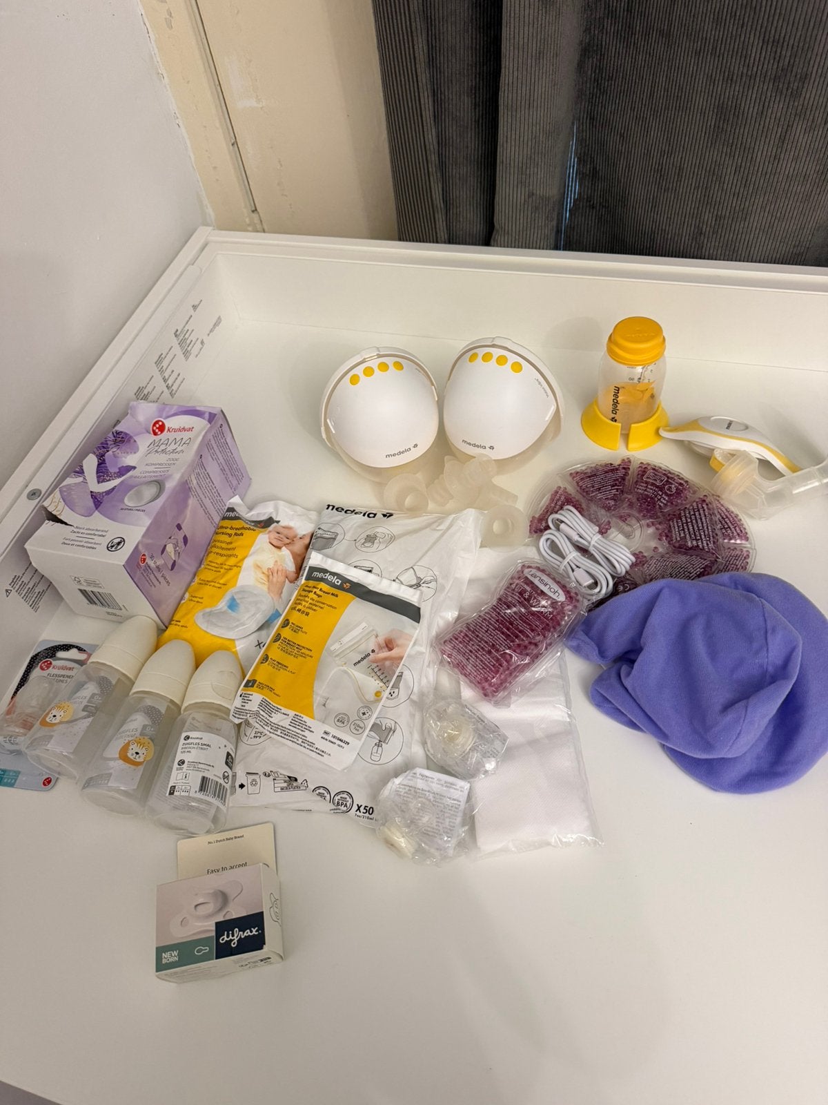 Medela borstvoedings en kolfset 2 electric kolven+ handkolf, Kinderen en Baby's, Ophalen of Verzenden, Zo goed als nieuw, Borstkolf