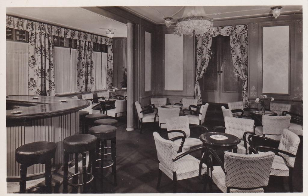 711C Hilversum, Kerkbrink, Hotel "Het Hof van Holland", Ophalen of Verzenden, 1940 tot 1960, Ongelopen, Noord-Holland