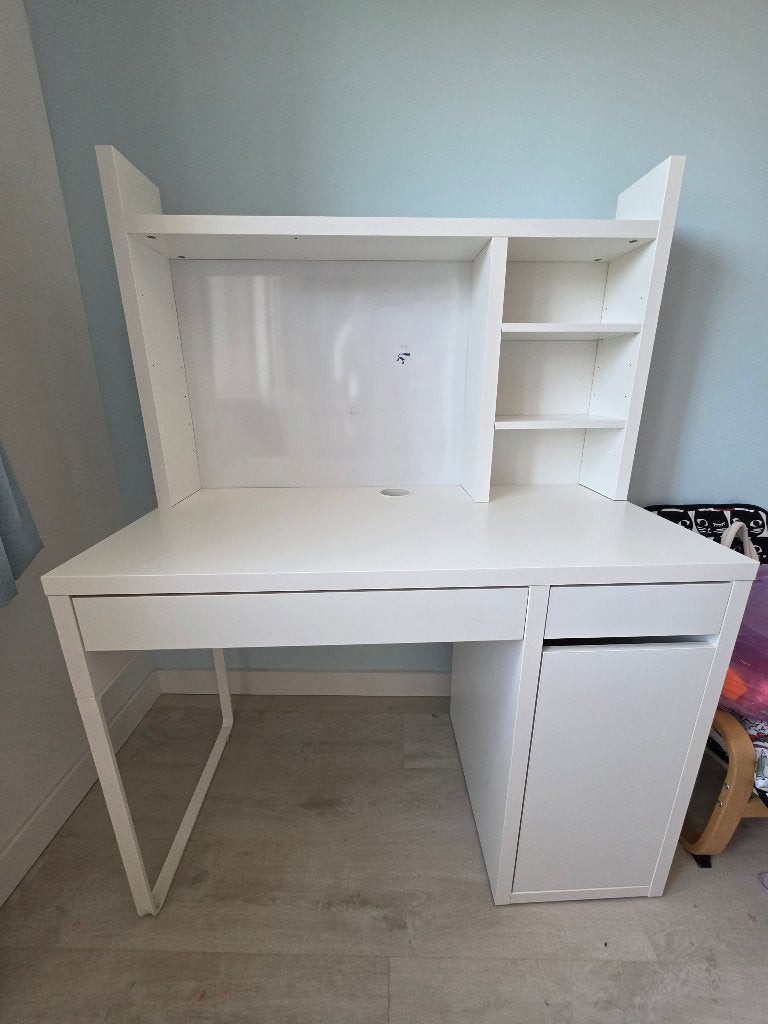 IKEA MALM Bureautafel, 105 cm, Gebruikt, Spaanplaat of MDF, 50 cm