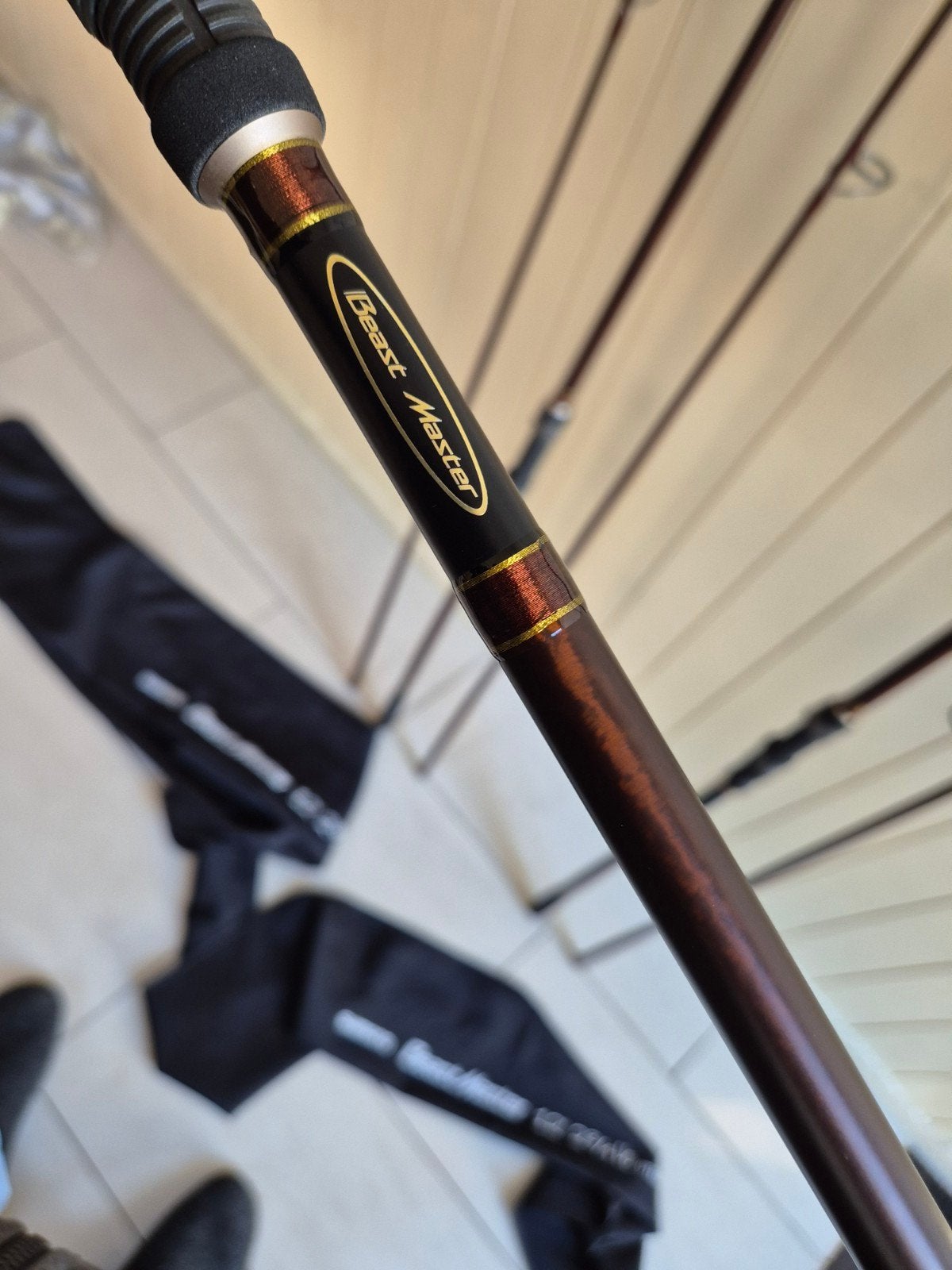 Shimano Beastmaster. 3x 12ft. fish playing+marker set. NIEUW, Watersport en Boten, Ophalen, 12ft, Shimano, Werphengel