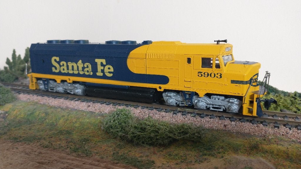H0 EMD F-45 Diesel Santa Fe DCC (US locomotief) Athearn, Hobby en Vrije tijd, Modeltreinen | H0, Overige merken, Ophalen of Verzenden
