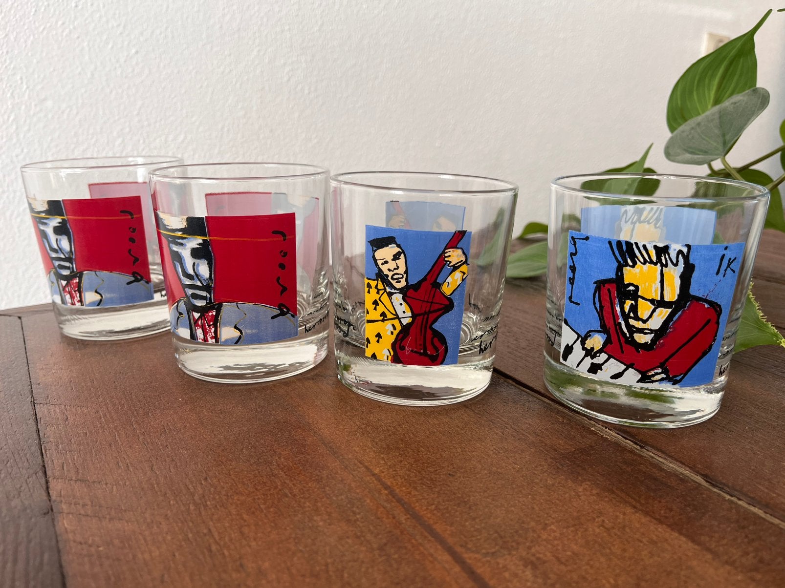 Herman Brood whisky glazen,4 stuks,3 verschillende designs, Verzamelen, Glas en Borrelglaasjes, Ophalen of Verzenden, Zo goed als nieuw