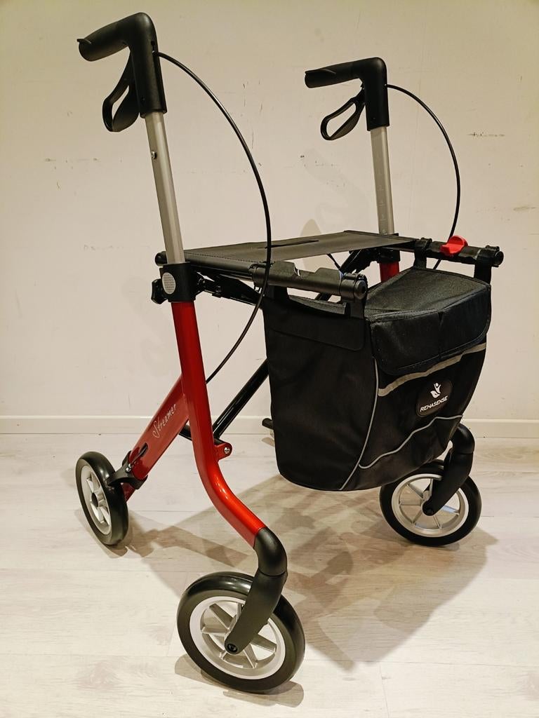 Rehasense Streamer 5,7kg rollator incl Servicebeurt ZGAN., Diversen, Rollators, -, -, Ophalen of Verzenden, Zo goed als nieuw