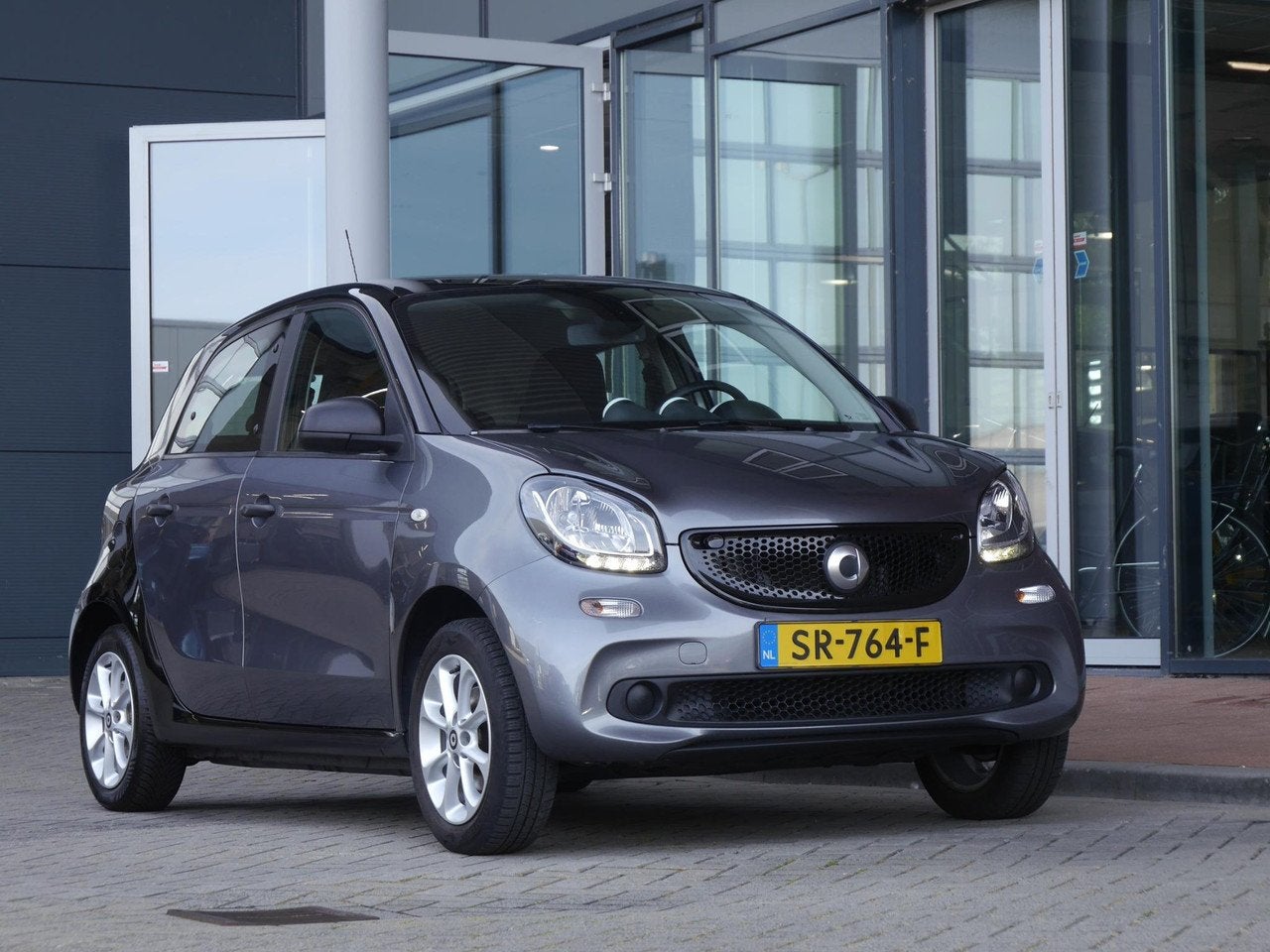 Smart Forfour 1.0 Business Solution | Cruise control | Clima, Auto's, Achterwielaandrijving, Gebruikt, 4 stoelen, Origineel Nederlands