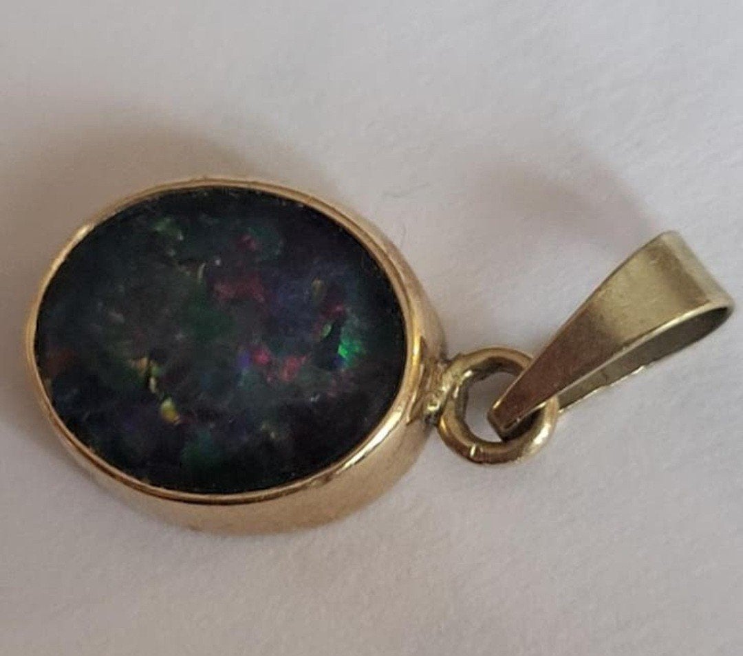 Gouden hanger met opaal, 2 gram, Ophalen, Gebruikt, Overige voorstellingen, Met edelsteen