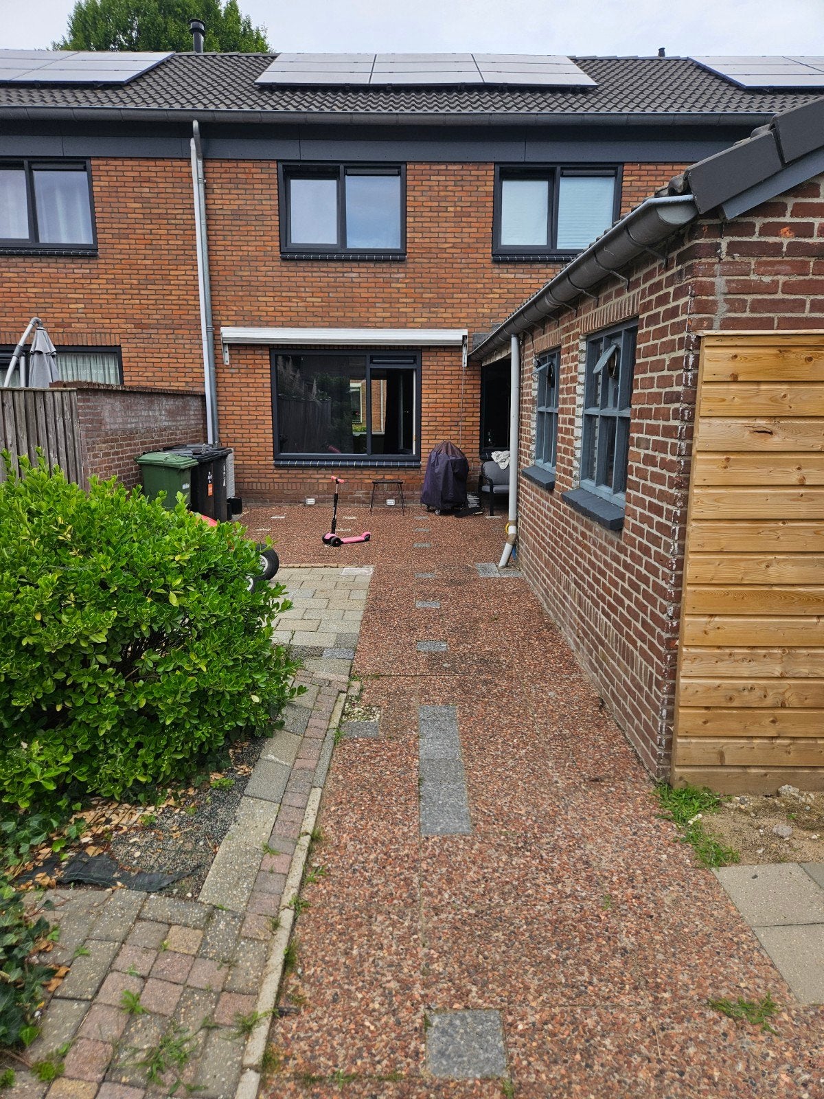 +- 30m2 rode 60x40 tegels. GRATIS., Tuin en Terras, Tegels en Klinkers, Ophalen, Gebruikt, 10 m² of meer, Beton